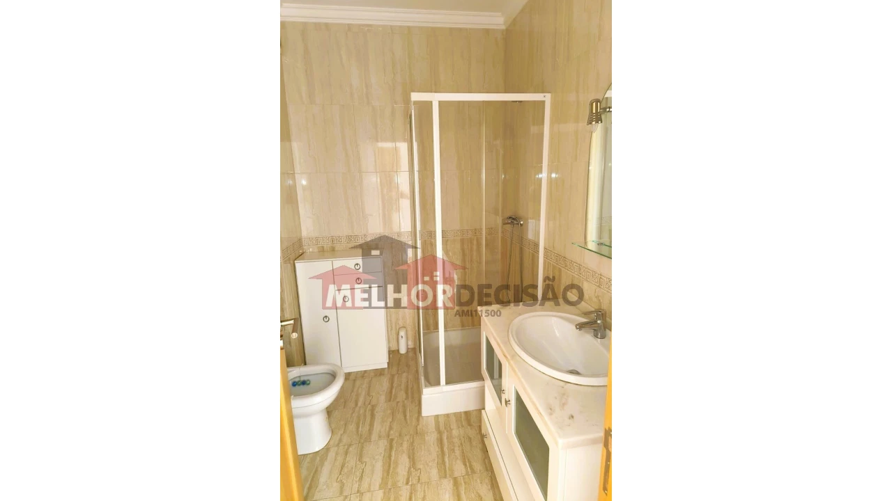 Apartamento T3 para Venda em Rio Maior Foto 14