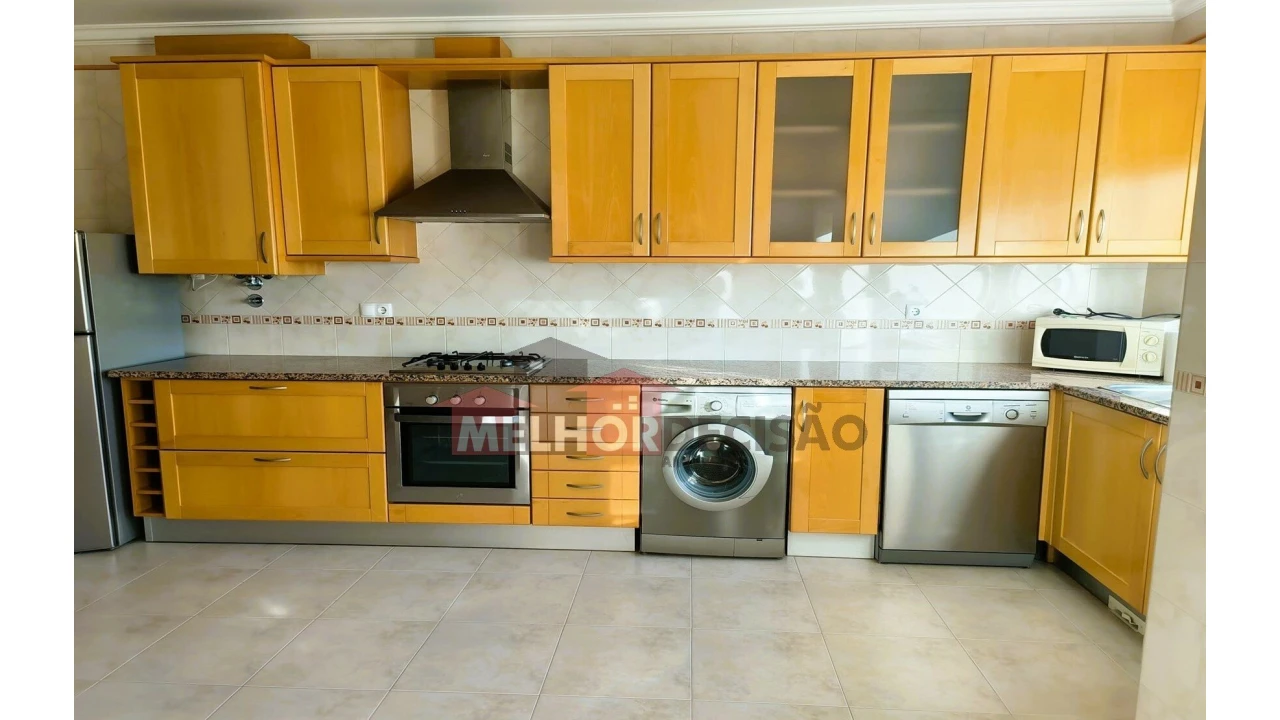 Apartamento T3 para Venda em Rio Maior Foto 8