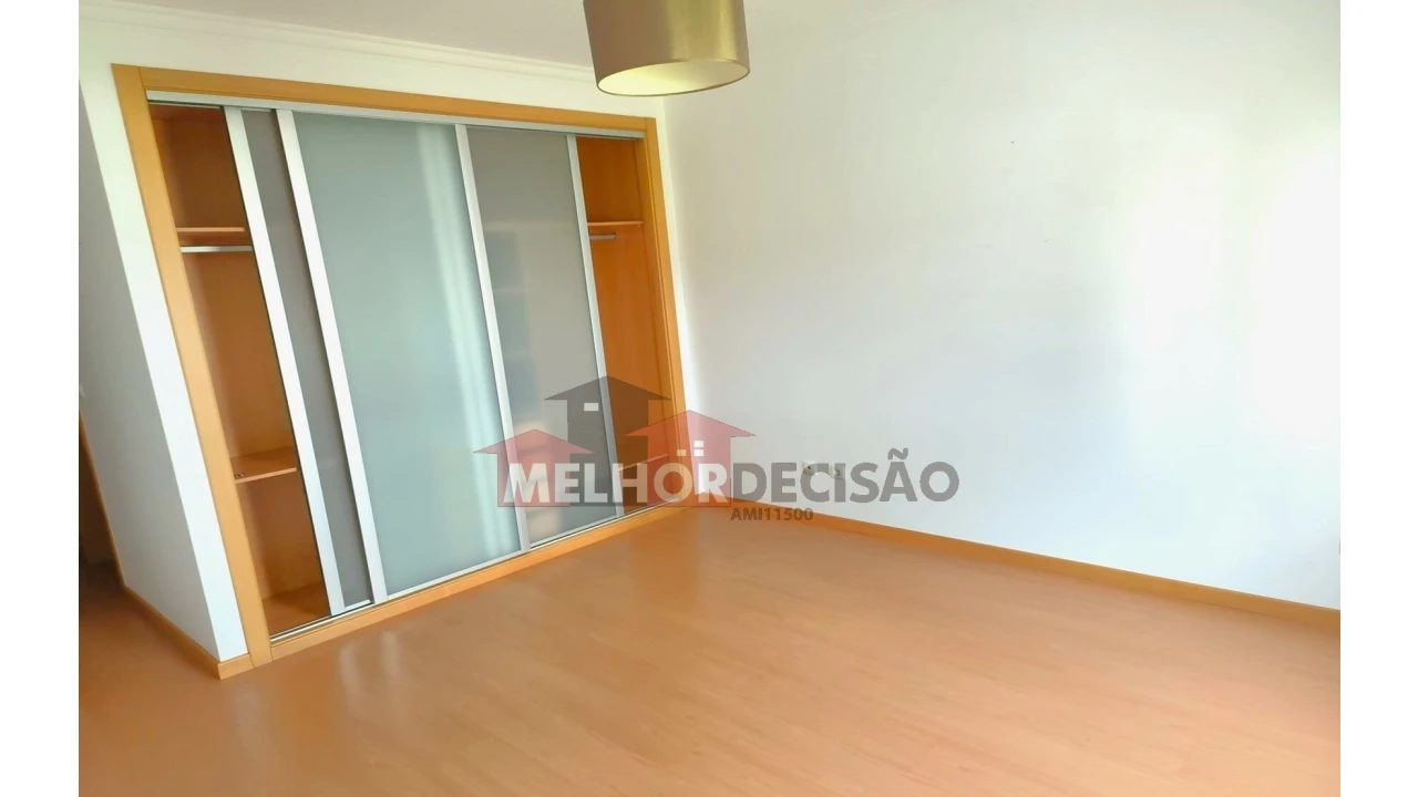 Apartamento T3 para Venda em Rio Maior Foto 18