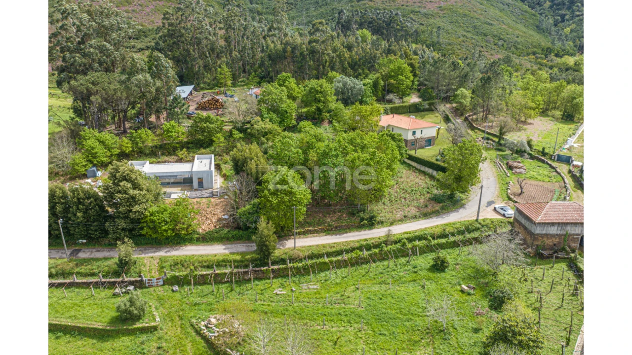 Terreno para Venda em Venade e Azevedo Foto 19