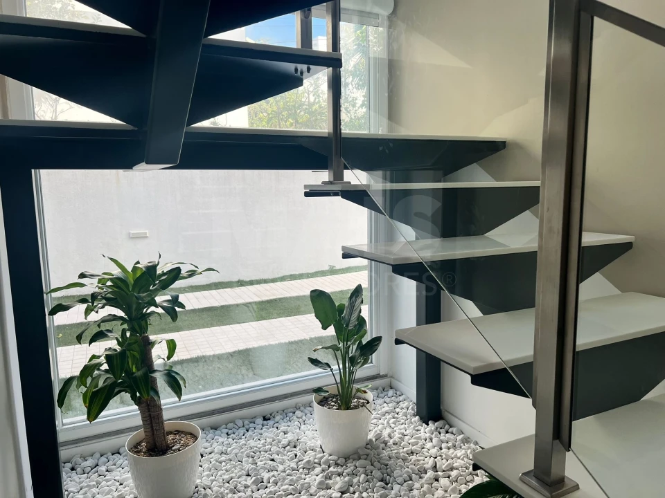 Moradia T4 para Venda em Pontinha e Famões Foto 11