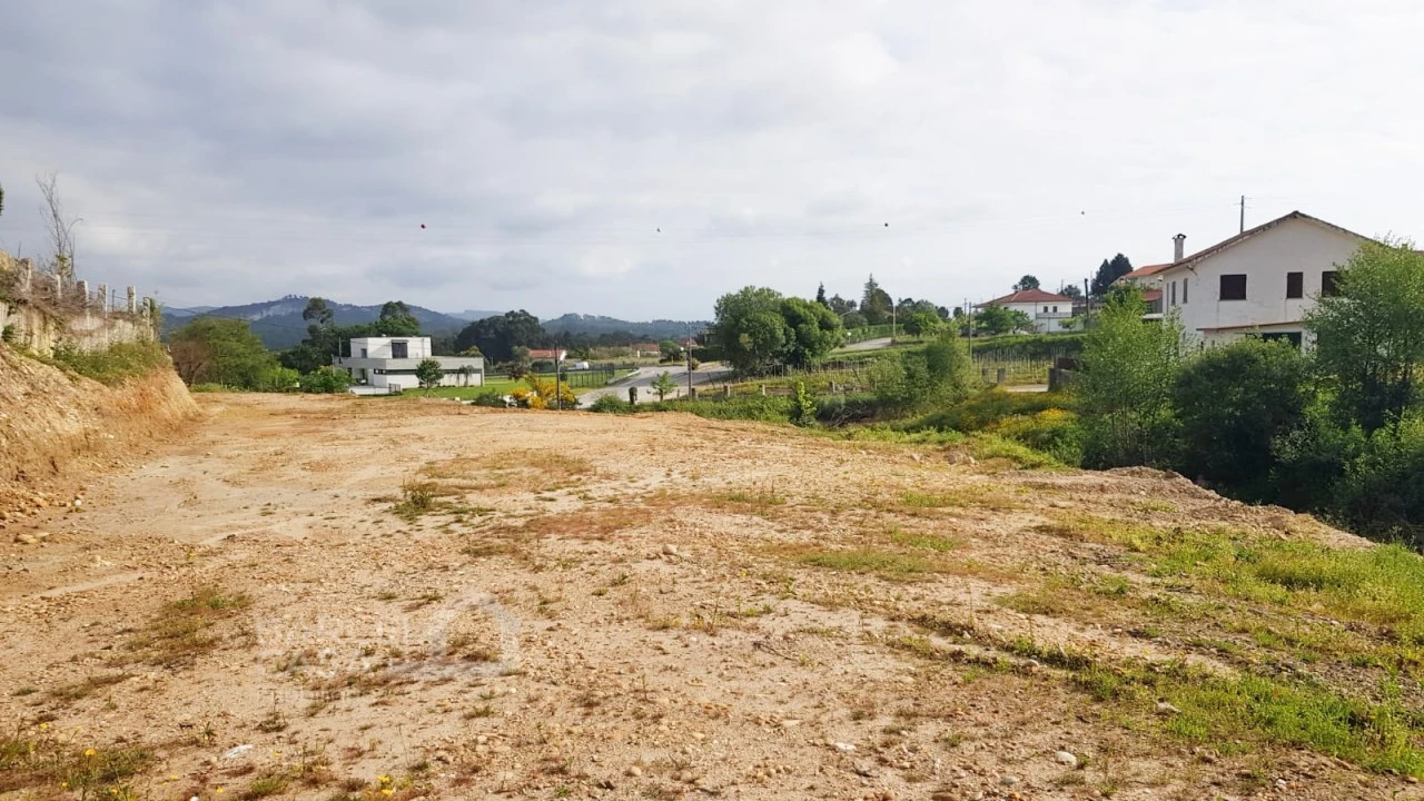 Terreno para Venda em Verdoejo Foto 24