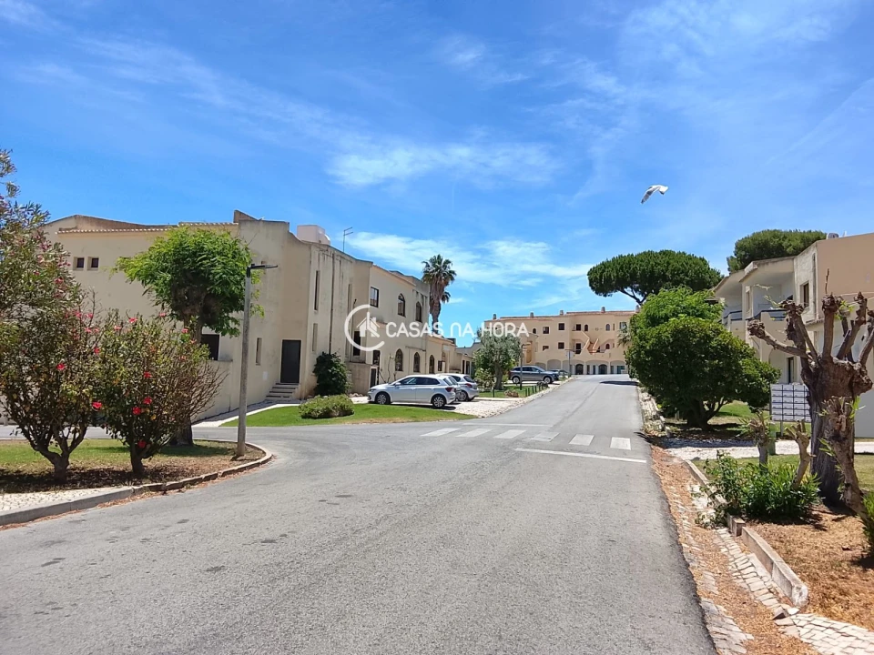 Apartamento T1 para Venda em Alvor Foto 7