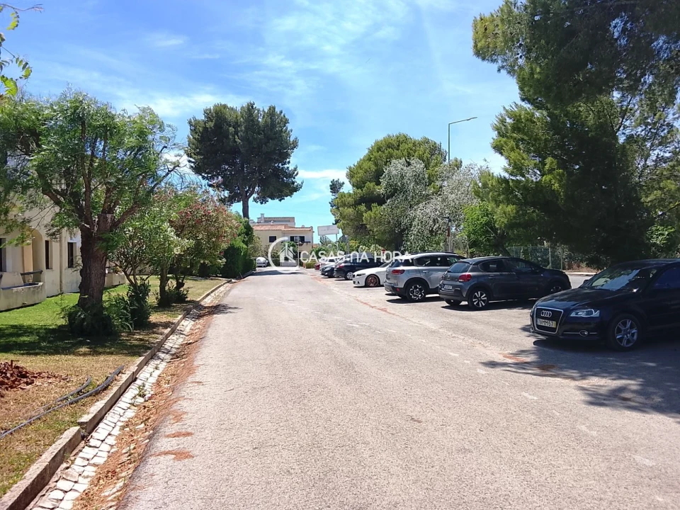 Apartamento T1 para Venda em Alvor Foto 8