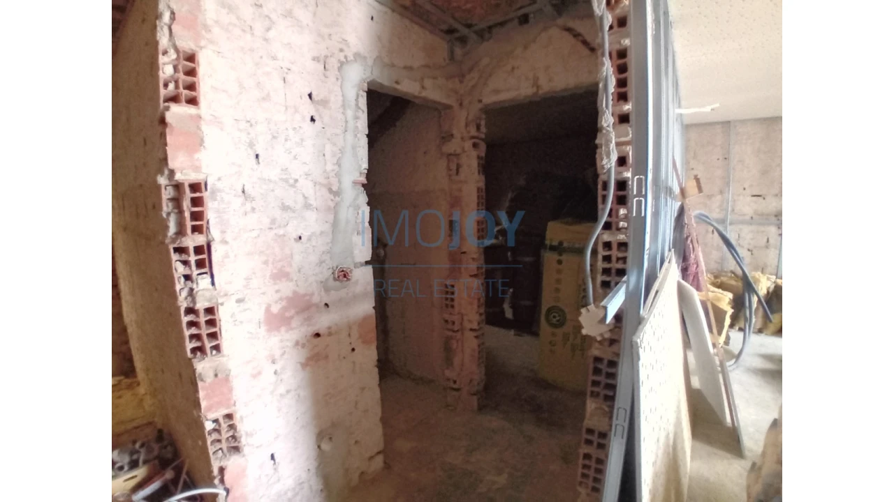 Moradia T9 para Venda em Loures Foto 23