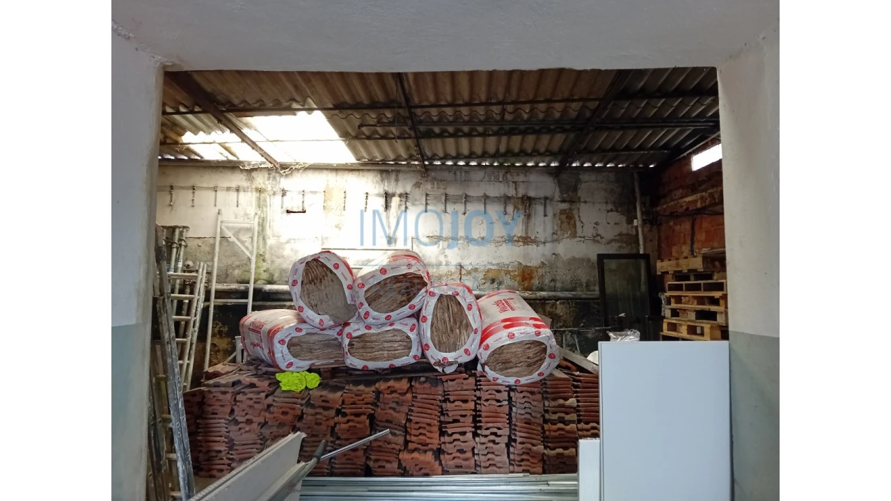 Moradia T9 para Venda em Loures Foto 28
