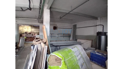 Moradia T9 para Venda em Loures