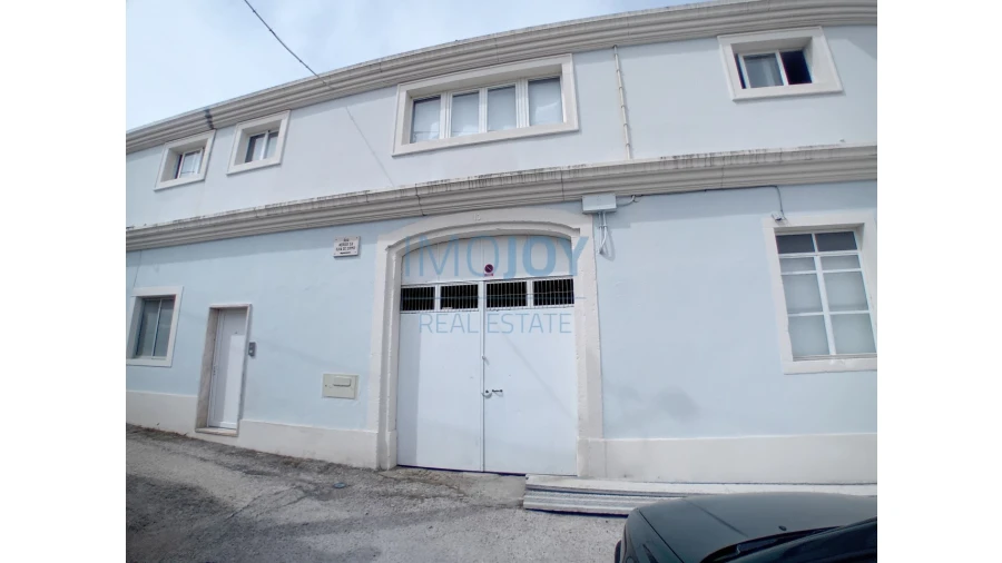 Moradia T9 para Venda em Loures