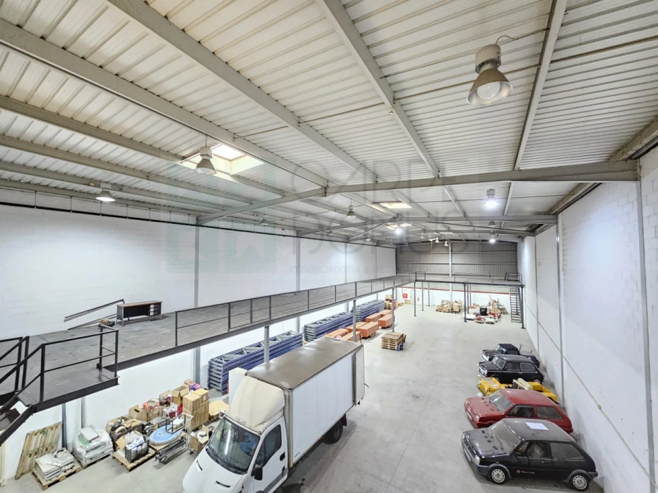 Armazém para Venda em Alverca do Ribatejo e Sobralinho Foto 6