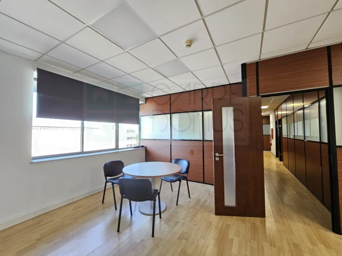 Armazém para Venda em Alverca do Ribatejo e Sobralinho Foto 6