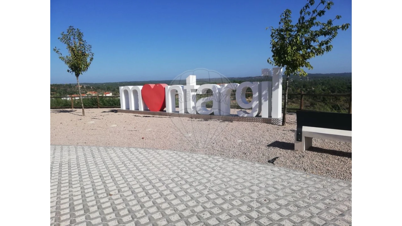 Prédio para Venda em Montargil Foto 15