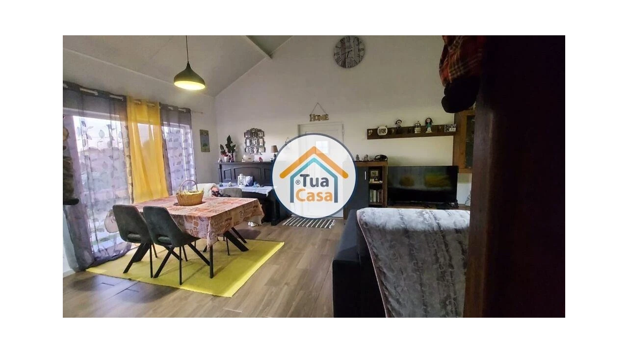 Moradia T3 para Venda em Ourentã Foto 23