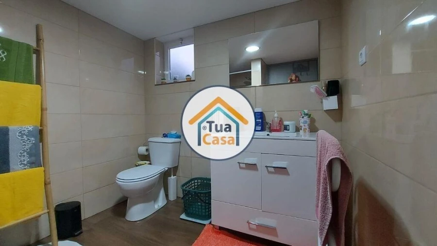 Moradia T3 para Venda em Ourentã Foto 34