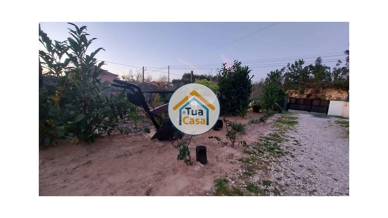 Moradia T3 para Venda em Ourentã Foto 71