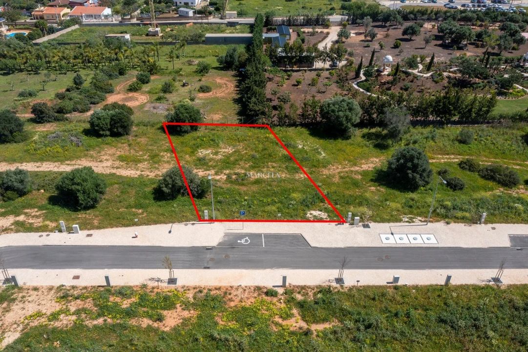 Terreno para Venda em Luz Foto 3
