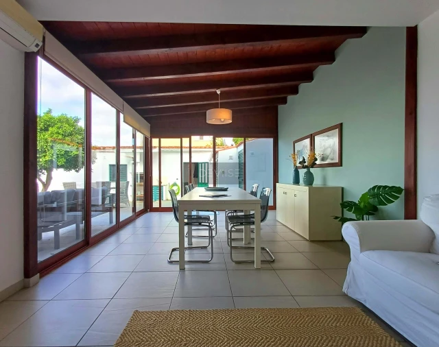 Moradia T4 para Venda em Quarteira Foto 13