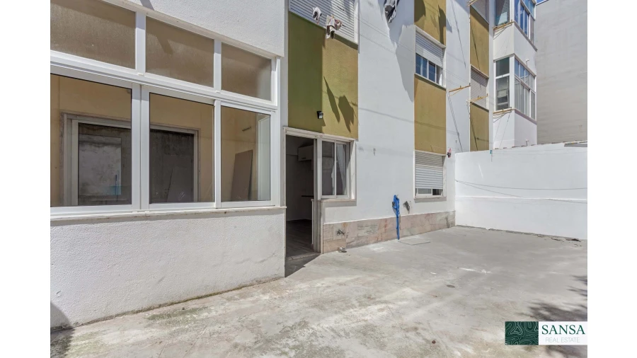 Apartamento T4 para Venda em Charneca de Caparica e Sobreda Foto 19