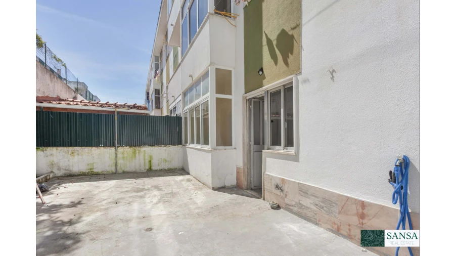 Apartamento T4 para Venda em Charneca de Caparica e Sobreda Foto 18