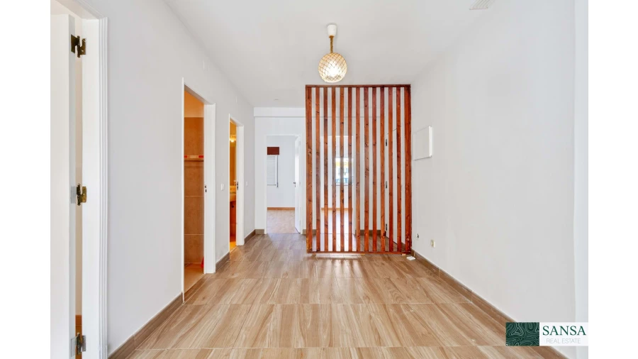 Apartamento T4 para Venda em Charneca de Caparica e Sobreda Foto 2