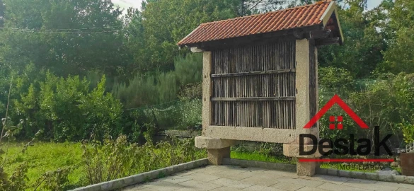 Quinta T0 para Venda em Bodiosa
