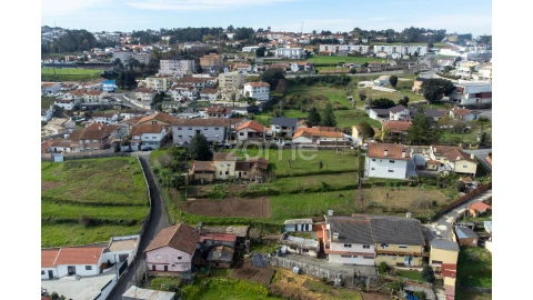 Terreno para Venda em Vila de Cucujães