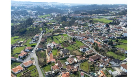 Terreno para Venda em Vila de Cucujães