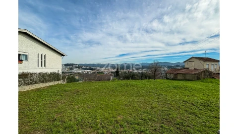 Terreno para Venda em Vila de Cucujães