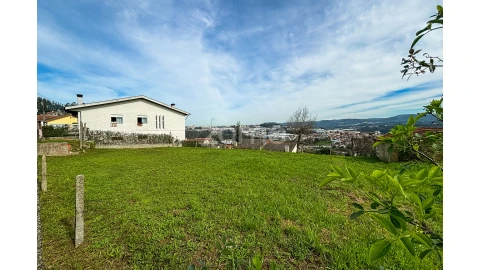 Terreno para Venda em Vila de Cucujães