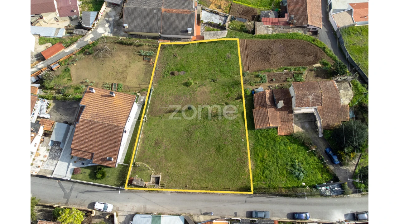 Terreno para Venda em Vila de Cucujães Foto 1