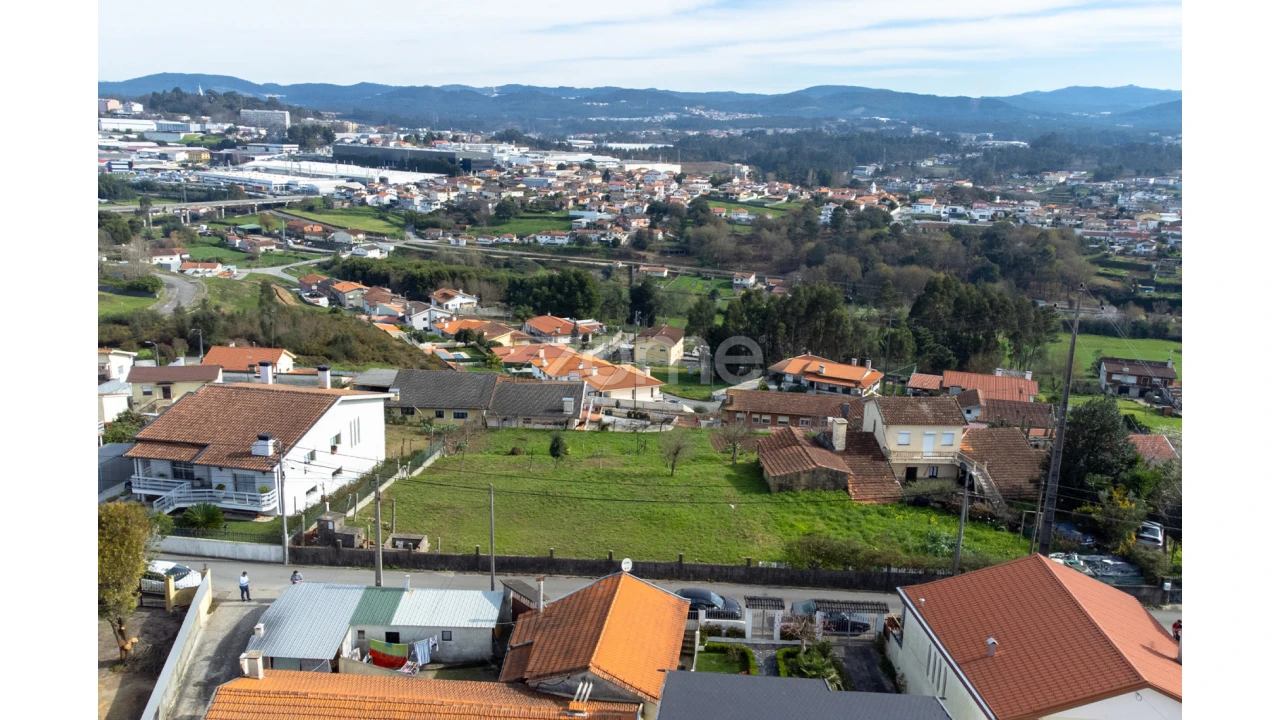 Terreno para Venda em Vila de Cucujães Foto 4