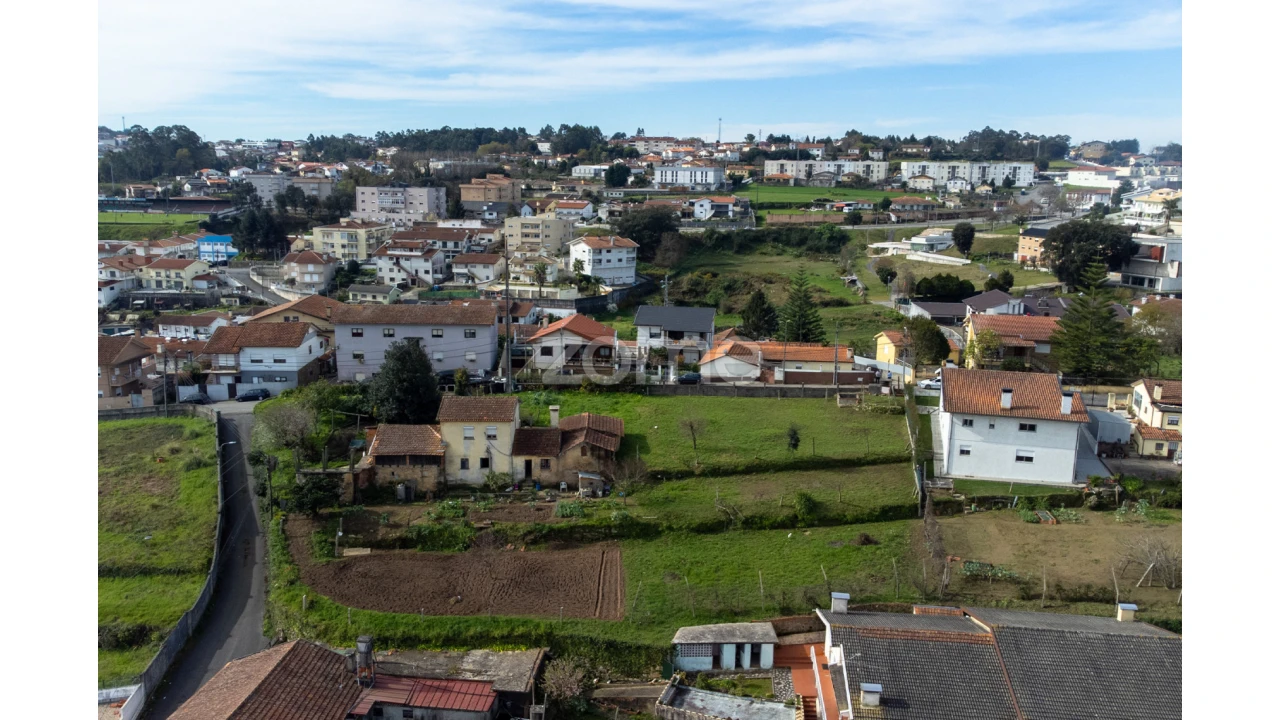 Terreno para Venda em Vila de Cucujães Foto 9
