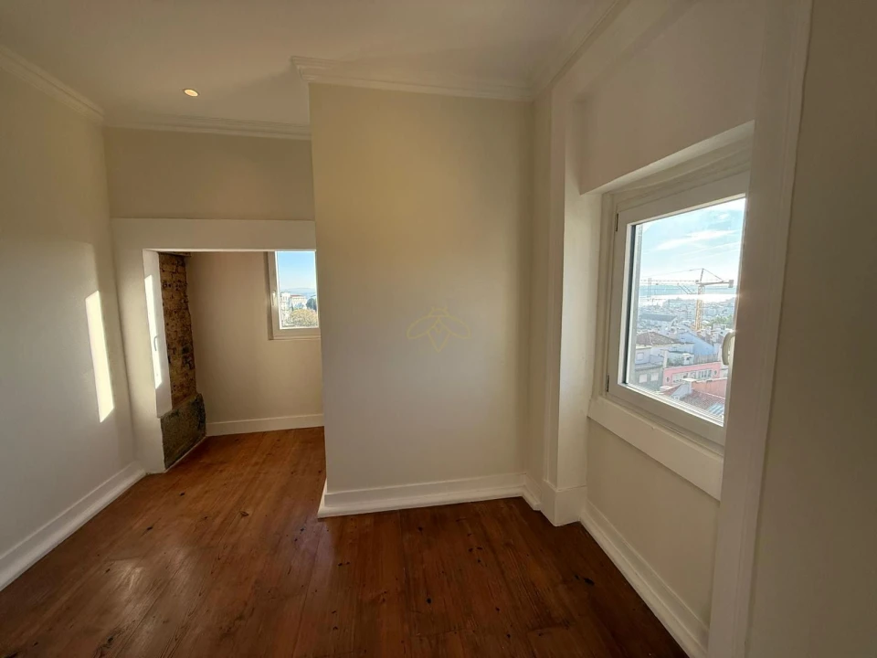 Apartamento T1 para Arrendamento em Misericórdia Foto 5