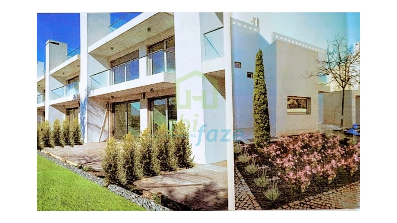 Moradia T2 para Venda em Albufeira e Olhos de Água Foto 1