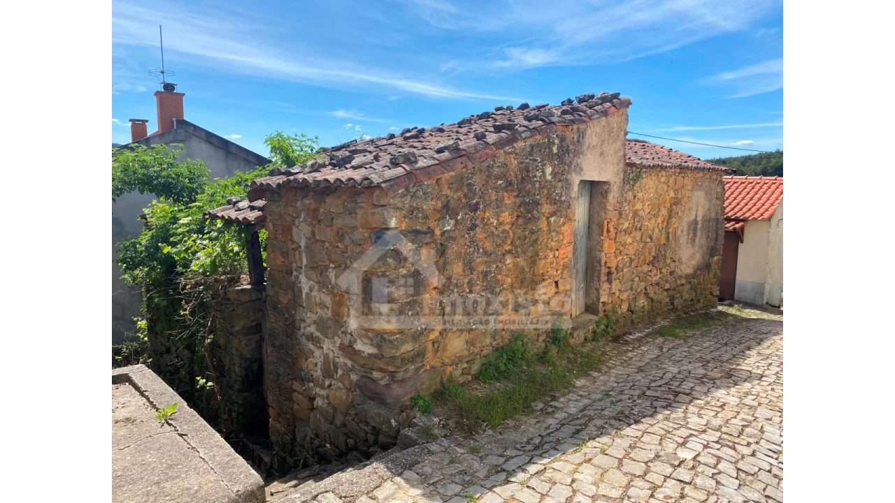 Moradia T1 para Venda em Campelo Foto 8