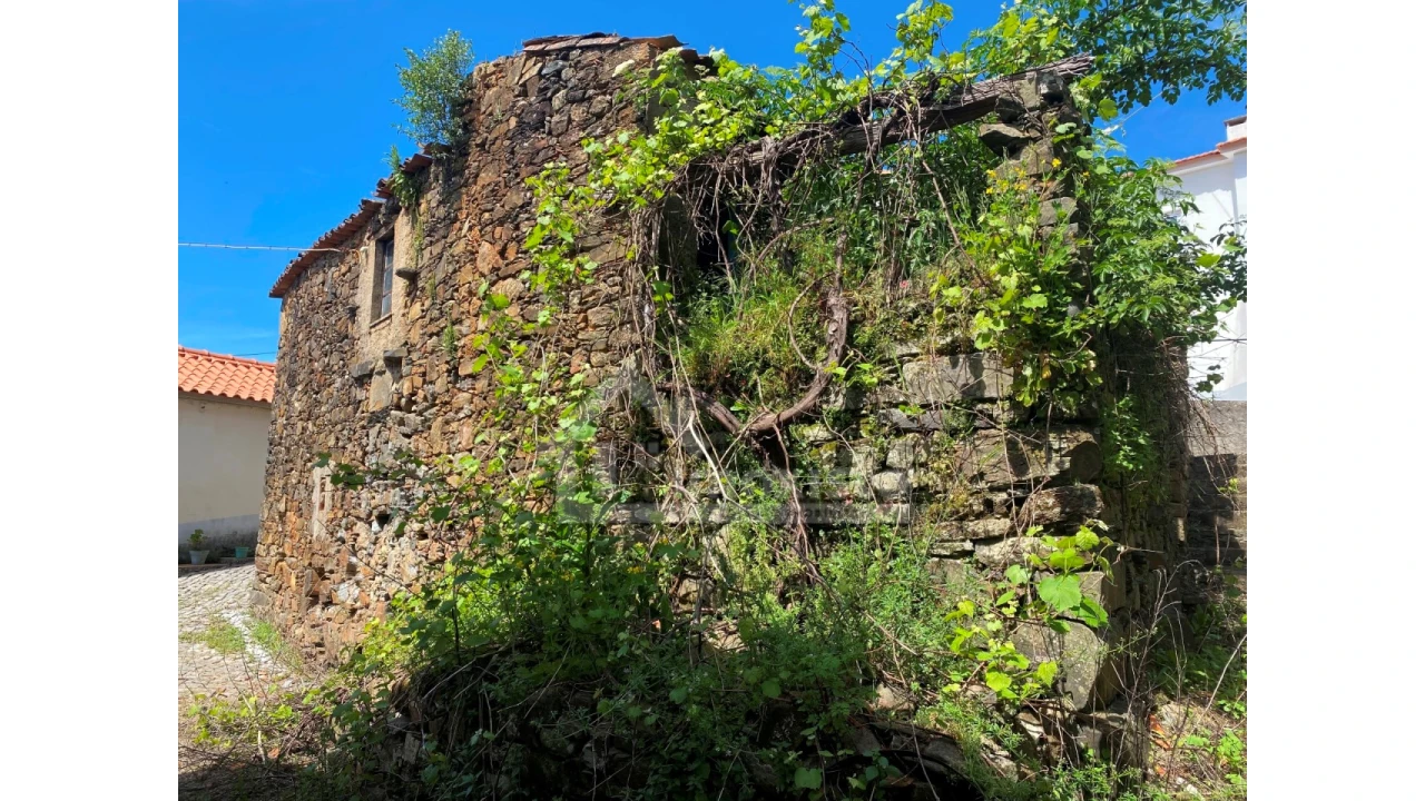 Moradia T1 para Venda em Campelo Foto 16