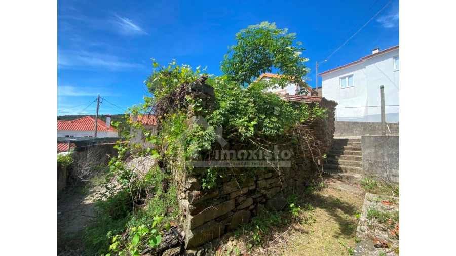 Moradia T1 para Venda em Campelo Foto 13