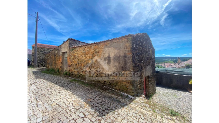 Moradia T1 para Venda em Campelo Foto 18