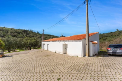 Moradia T6 para Venda em Lagos (São Sebastião e Santa Maria)