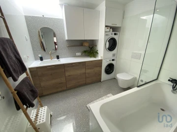 Apartamento T3 para Venda em Lordelo do Ouro e Massarelos