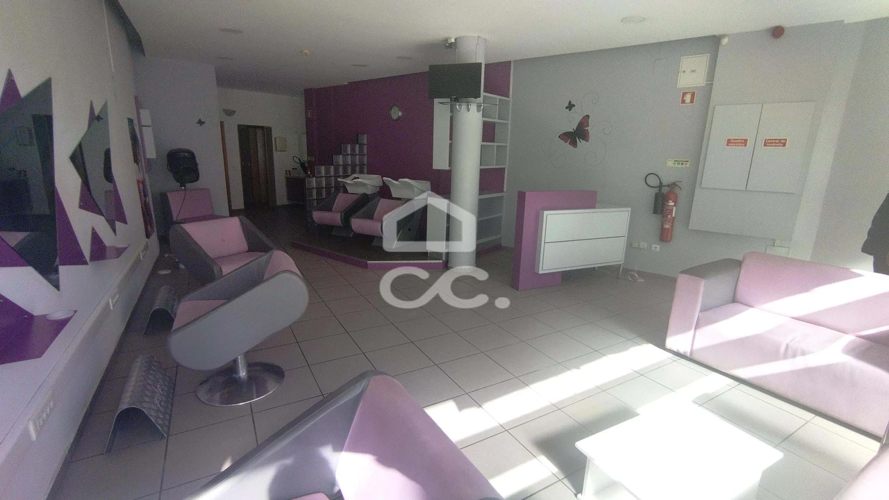 Negócio para Venda em Marinha Grande Foto 3