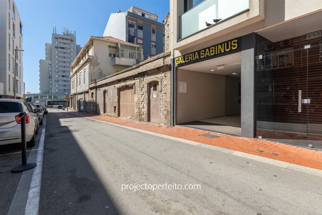 Loja para Arrendamento em Espinho Foto 1