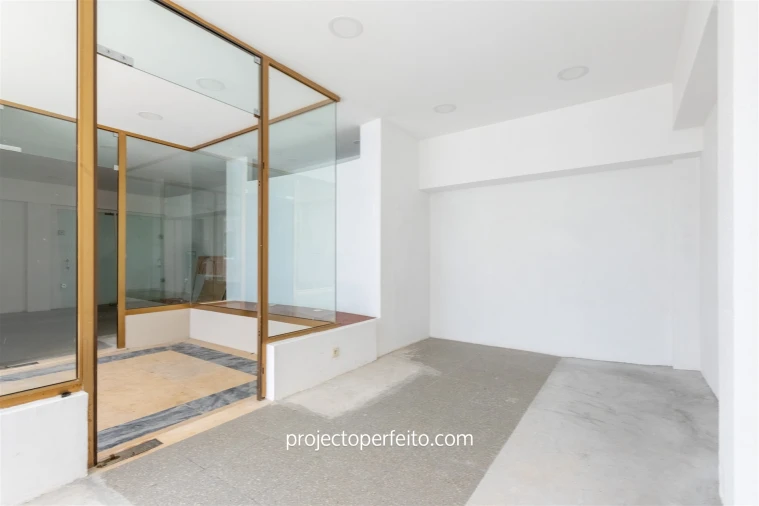 Loja para Arrendamento em Espinho Foto 10