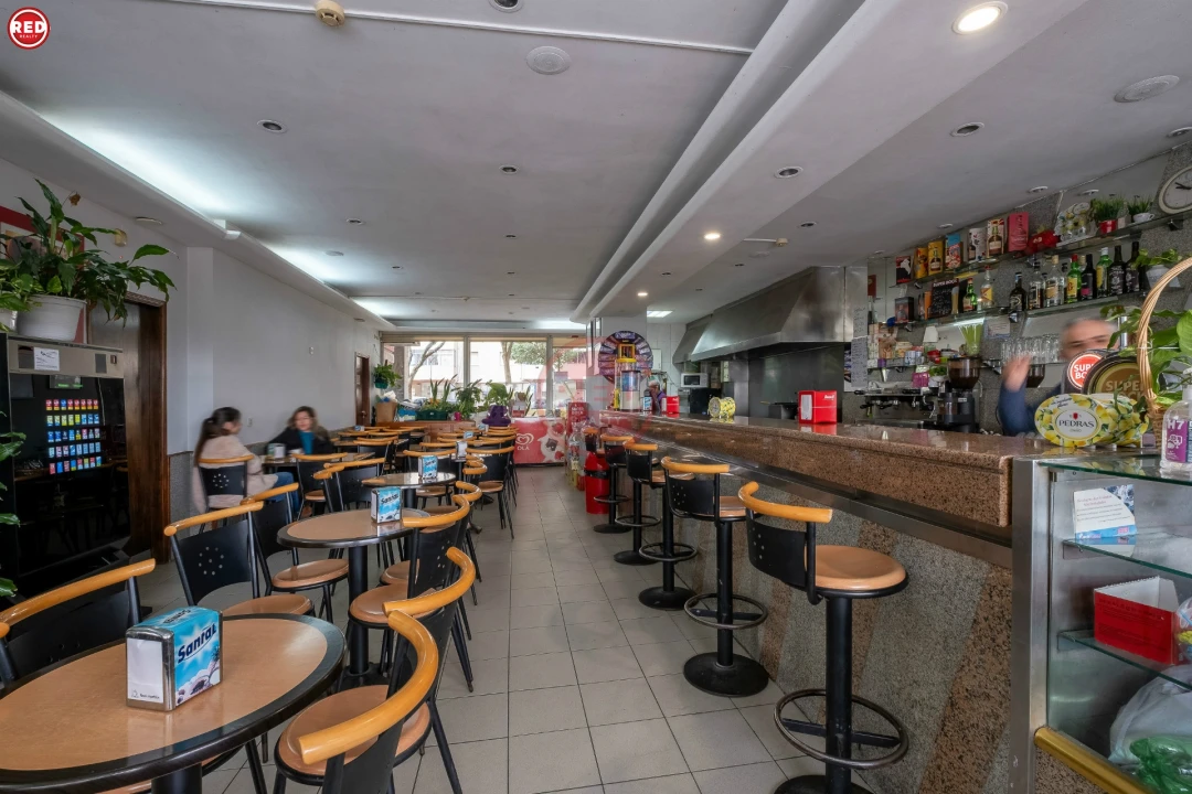 Loja para Venda em Mafamude e Vilar do Paraíso Foto 1