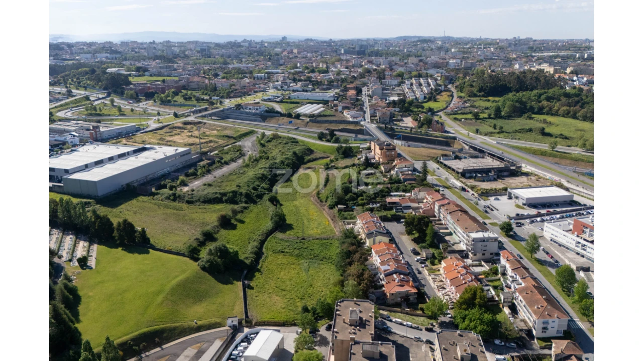 Terreno para Venda em São Mamede de Infesta e Senhora da Hora Foto 9