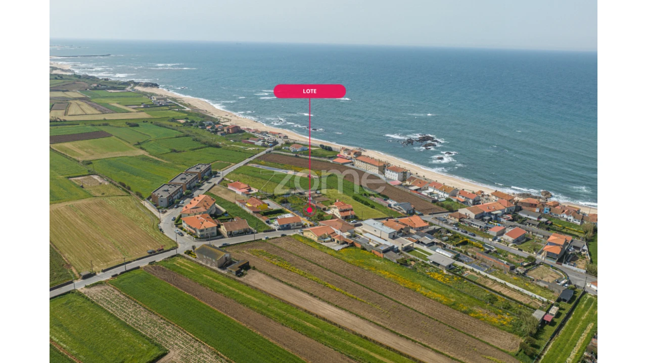 Terreno para Venda em Vila Chã Foto 1