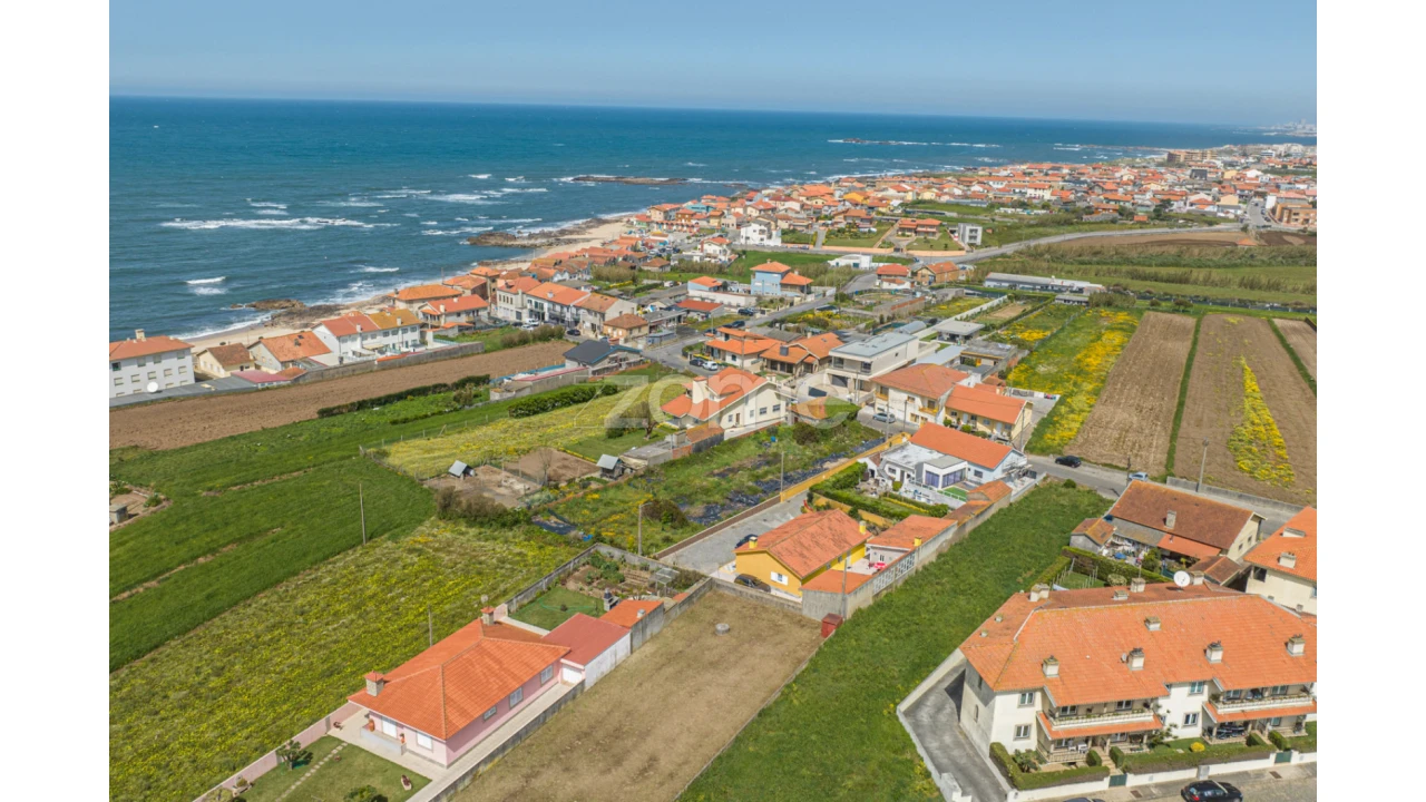 Terreno para Venda em Vila Chã Foto 12