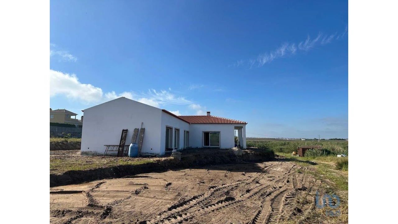 Moradia T4 para Venda em Ferrel Foto 12