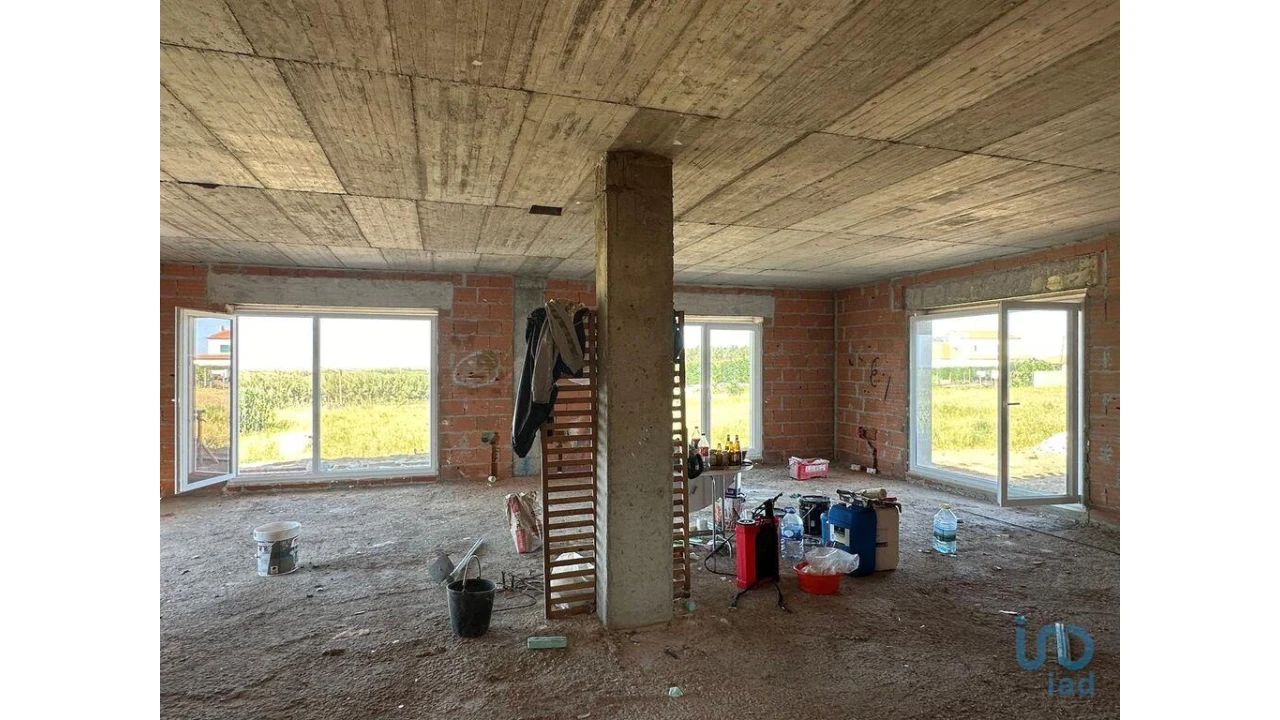 Moradia T4 para Venda em Ferrel Foto 7