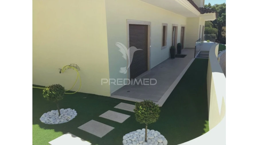 Moradia T4 para Venda em Amiais de Baixo Foto 11