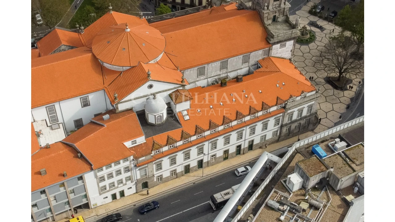 Prédio para Arrendamento em Cedofeita, Santo Ildefonso, Sé, Miragaia, São Nicolau e Vitória Foto 2